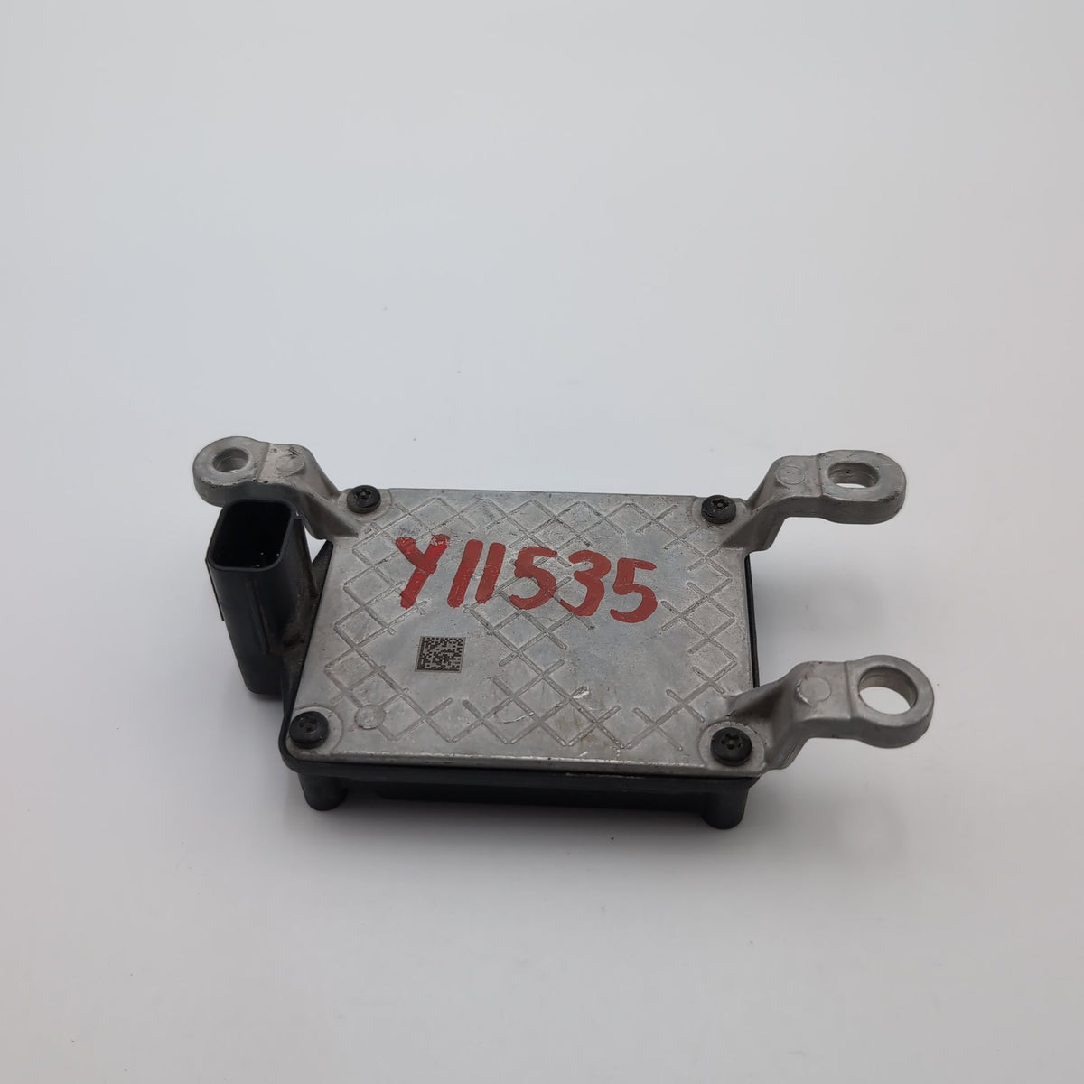2018 2019 Nissan Rogue Sport Qashqai Cruise Distance Radar Sensor 28438-5HK2A