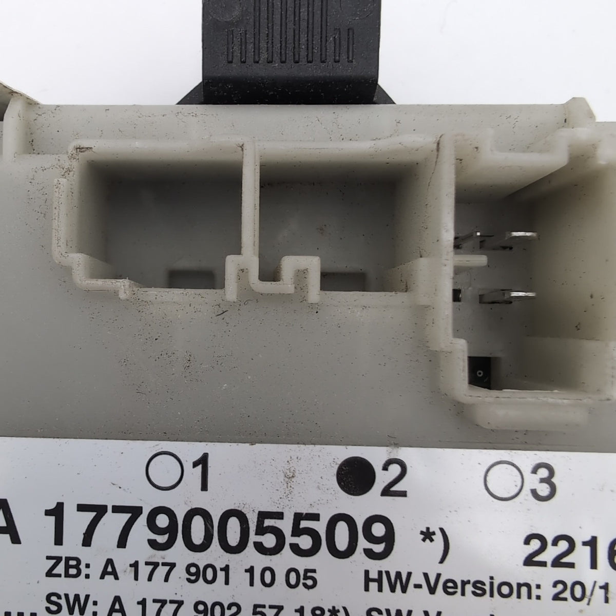 2020- 2025 MERCEDES GLB250 X247 REAR RIGHT DOOR CONTROL MODULE OEM A1779005509