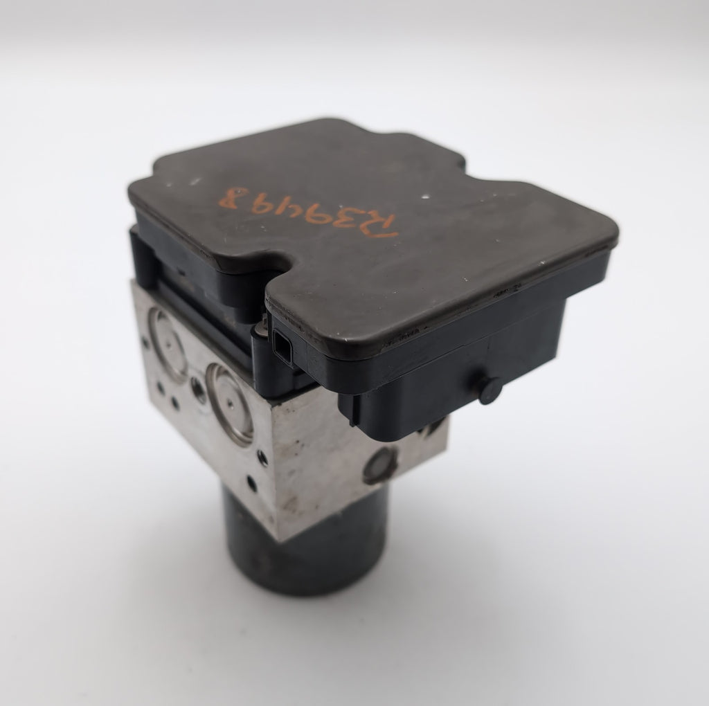 2017 Subaru Forester 2.5L AWD ABS Anti Lock Brake Pump Control Unit 27536SG230