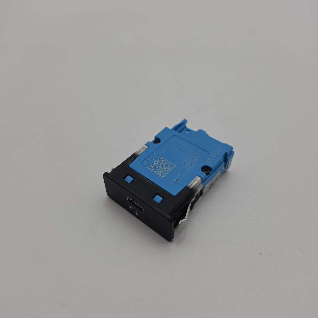 2019 - 2026 BMW G20 G21 G22 G26 G15 G30 G31 X3 Single USB Socket Port 5B51C70