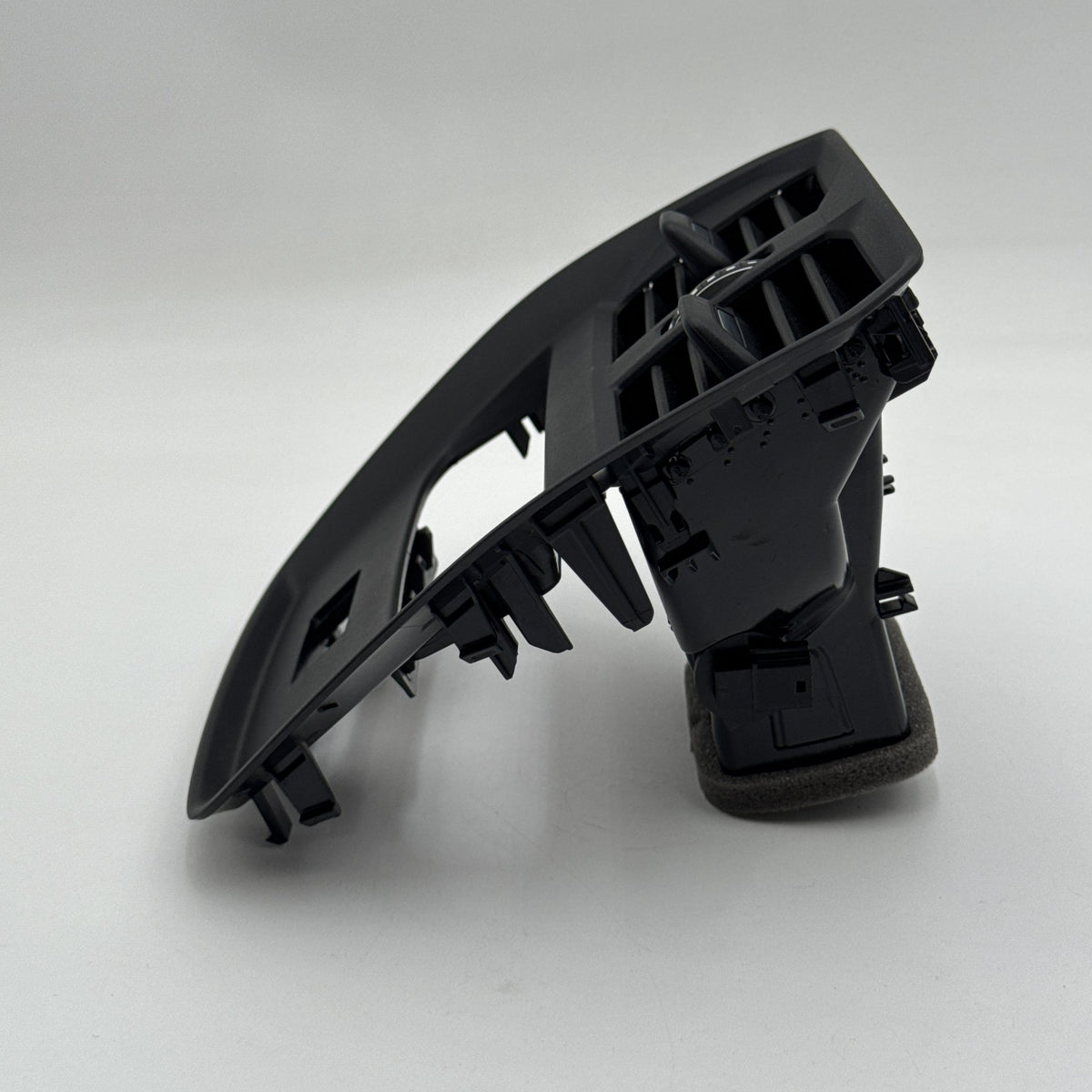 2022 - 2026 BMW 330i G20 Rear Console AC Air Vent Trim 7943079