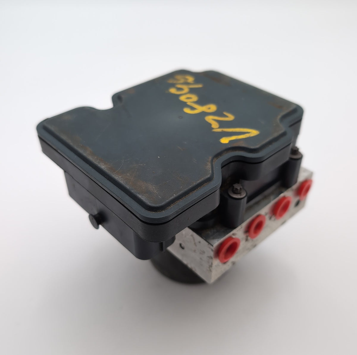 2015 Chrysler 200 2.4L ABS Anti Lock Brake Pump Control Unit 68232470AB