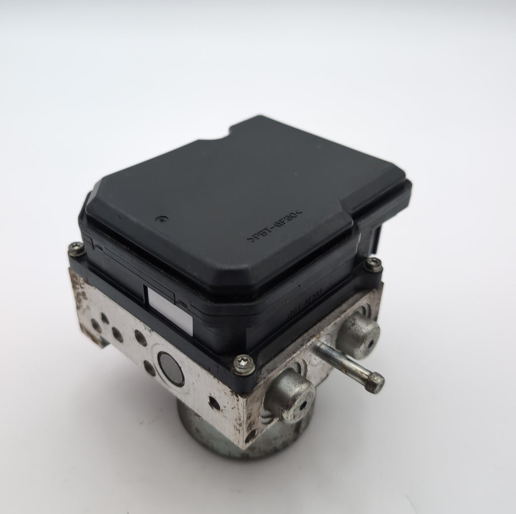2011- 2014 Nissan Juke 1.6L ABS Anti Lock Brake Pump Control Unit 476601KC3B