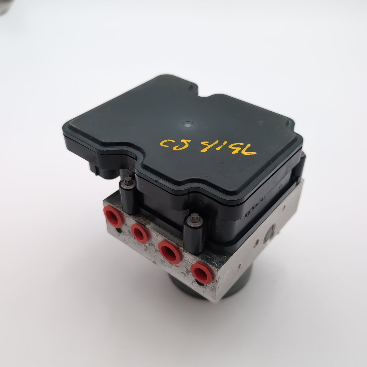 2018 Chevrolet Malibu 1.5L ABS Anti Lock Brake Pump 84325538