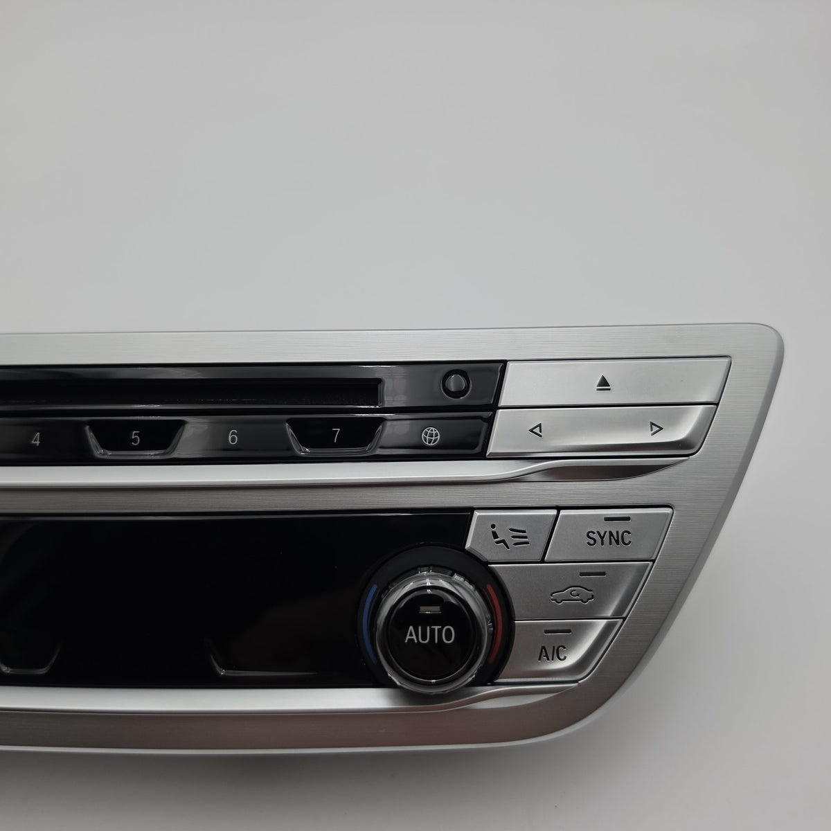 2019 - 2022 BMW 740i 750i G11 G12 Front AC Climate Control Radio Switch Panel