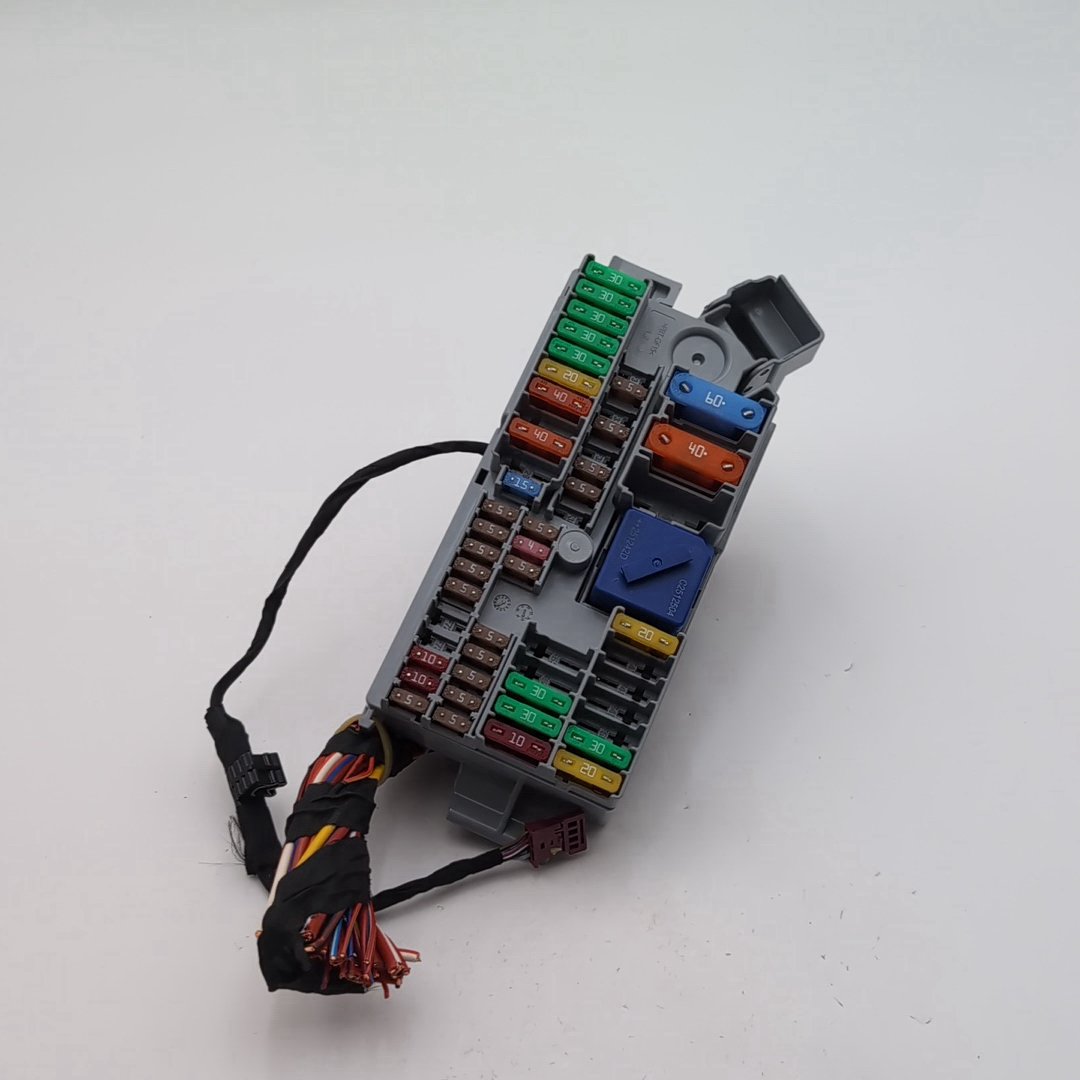 2021 - 2026 BMW M340i G20 G09 G80 G42 G87 Front Power Distribution Fuse Box
