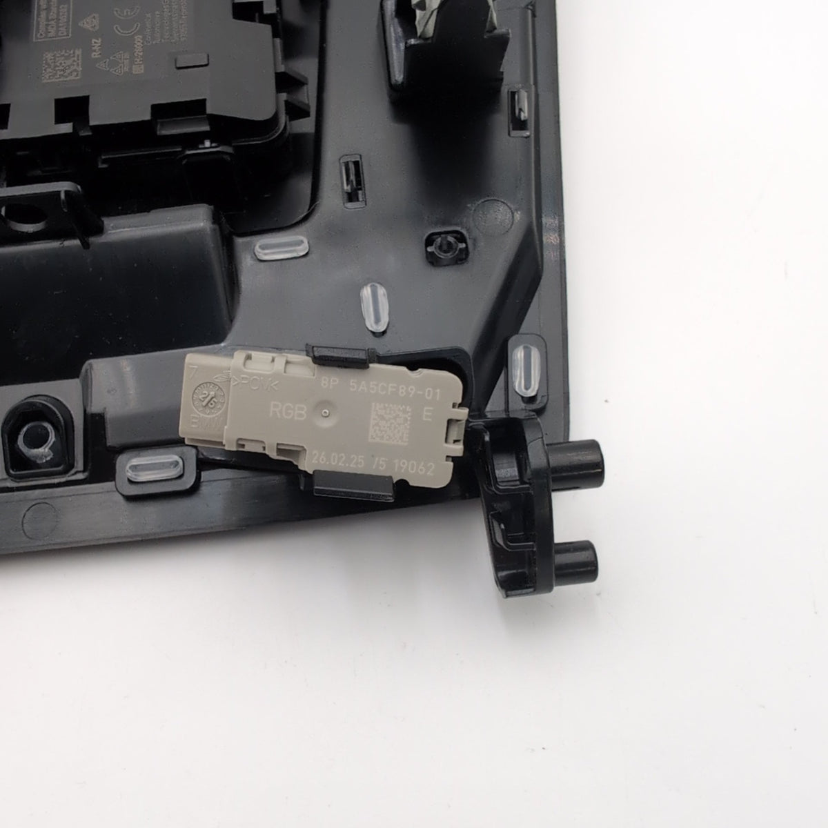 2022 - 2026 BMW X1 X2 Front Wireless Phone Charing Pad Tray 5A22F51 5B52225