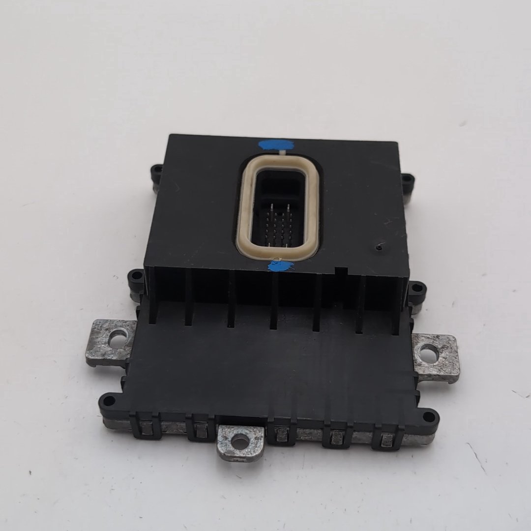 2010 2011 2012 Mercedes GLK350 Bi-Xenon Headlight Control Module A2048708326