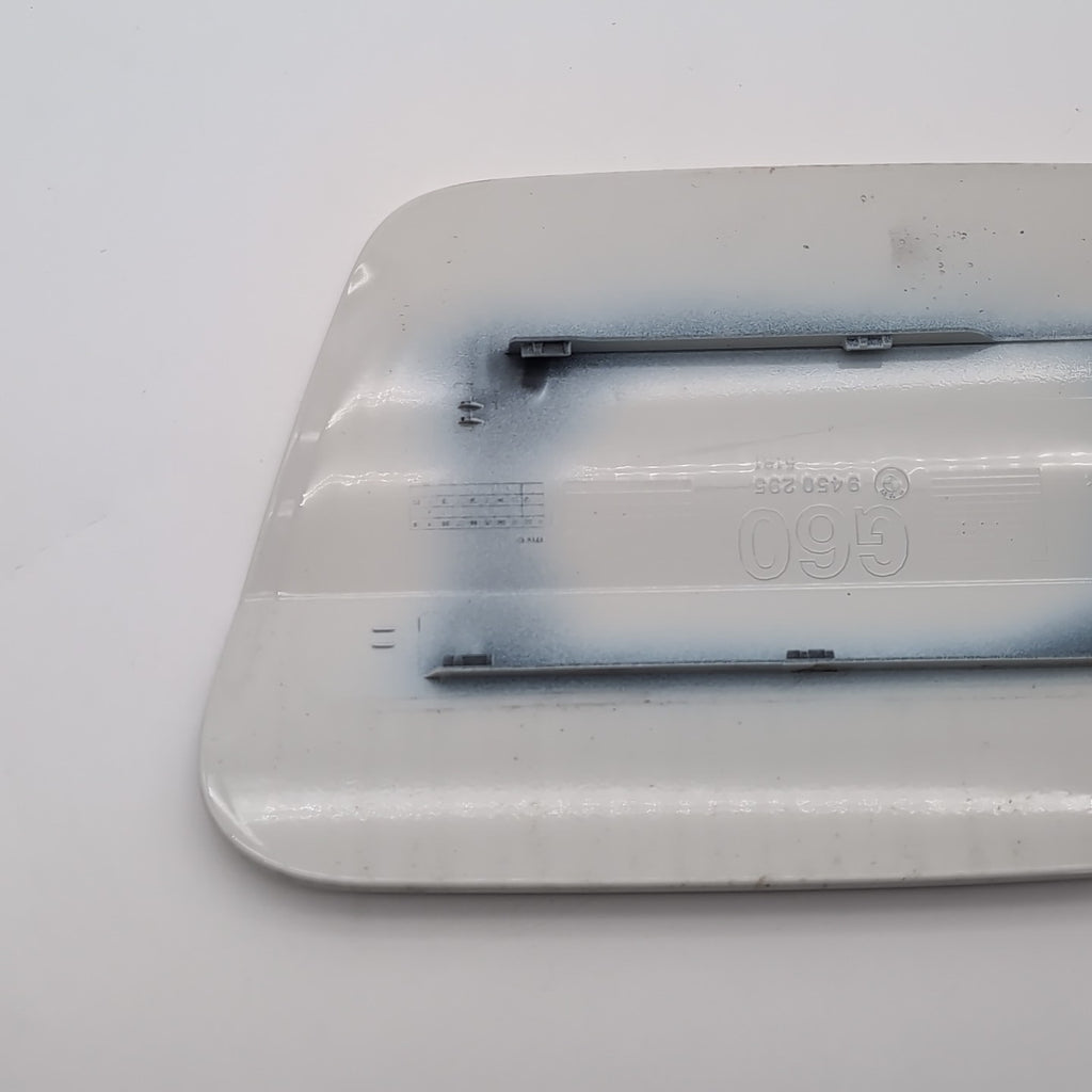 2023 2024 2025 2026 BMW G60 540i 530i Fuel Tank Door Cover Cap Lid Panel 9450295