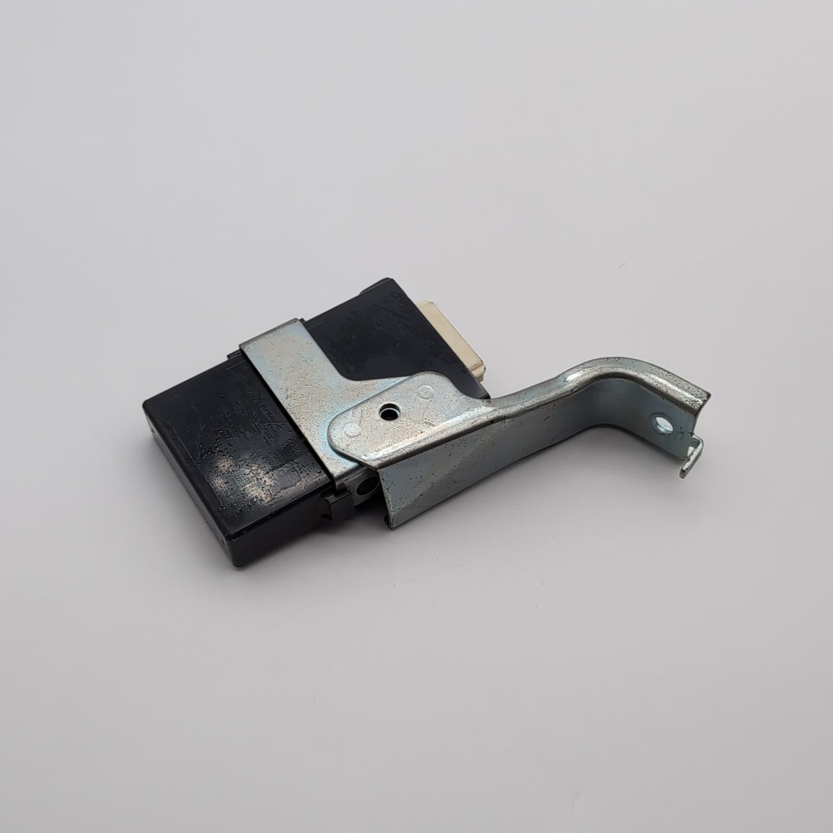 2014- 2018 Toyota Tundra Network Gateway Control Module 89100-0C020