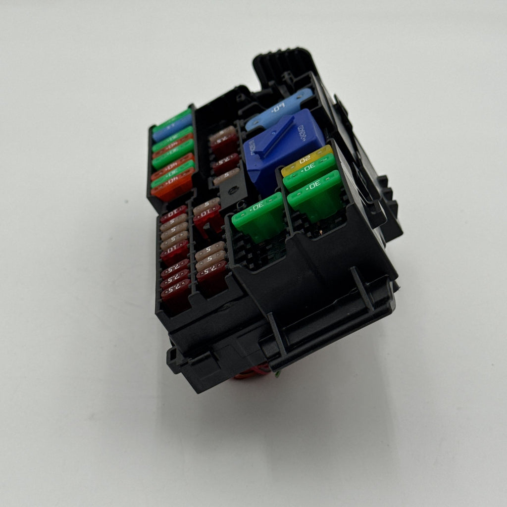 2022 - 2026 BMW 228i F74 X1 X2 iX B+ Positive Power Distribution Fuse Relay Box