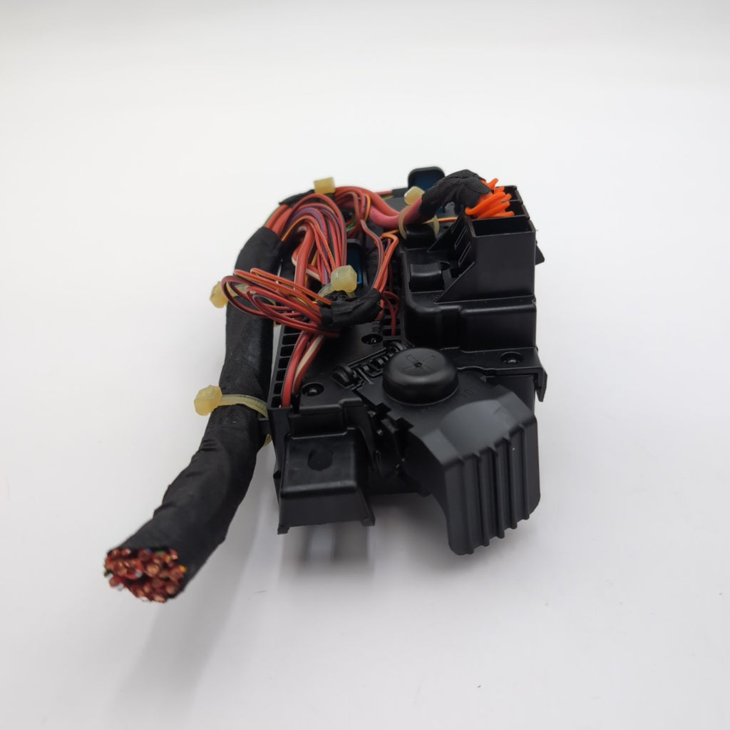 2022 - 2026 BMW 228i F74 X1 X2 iX B+ Positive Power Distribution Fuse Relay Box