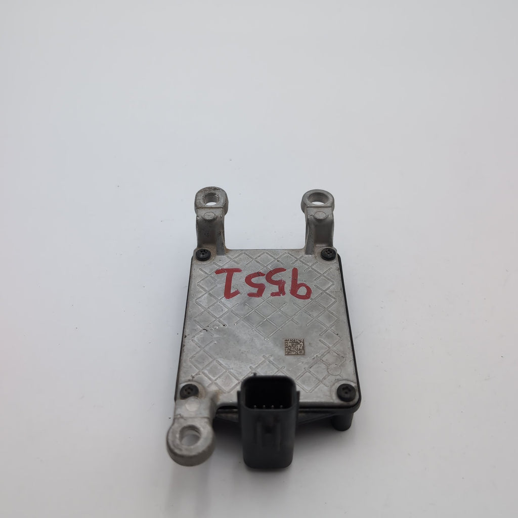 2018 2019 Nissan Rogue Sport Qashqai Cruise Distance Radar Sensor 28438-5HK2A