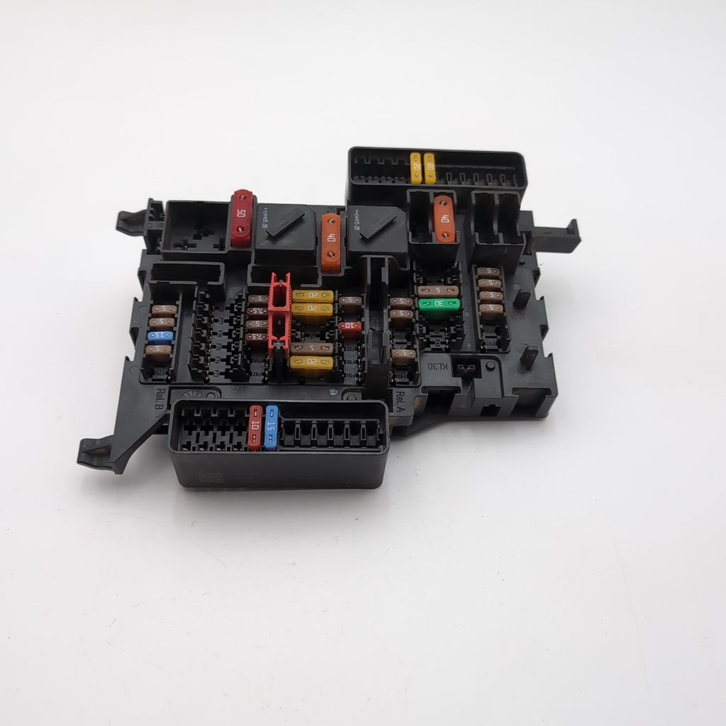 2014- 2019 MINI COOPER F56 2.0L POWER DISTRIBUTION FUSE RELAY BOX MODULE
