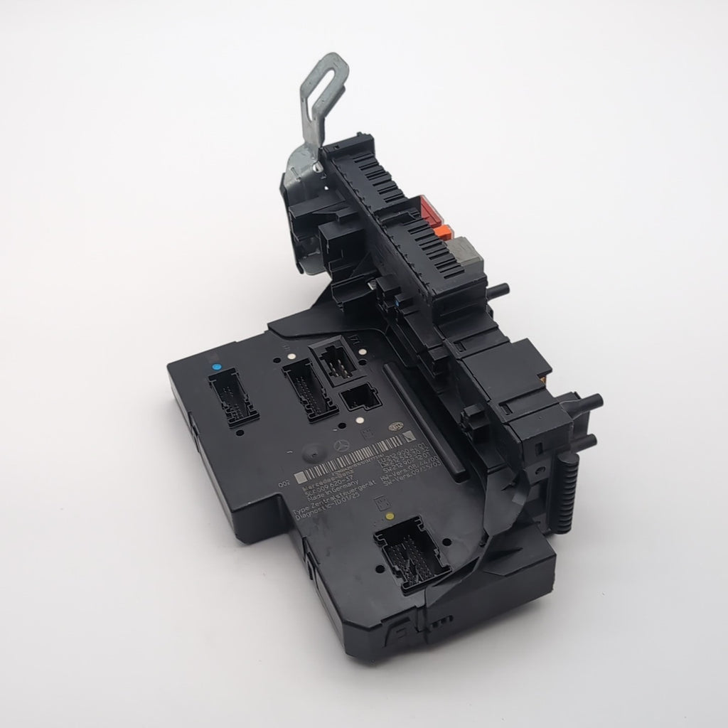 10-13 Mercedes W212 E350 4MATIC Rear Fuse Junction Box SAM Relay Control Module