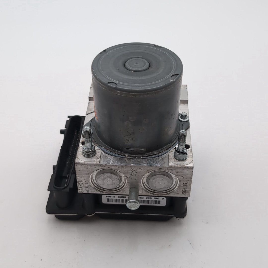 2015 - 2020 Nissan 370z Coupe ABS Anti Lock Brake Pump OEM 476603GM0A