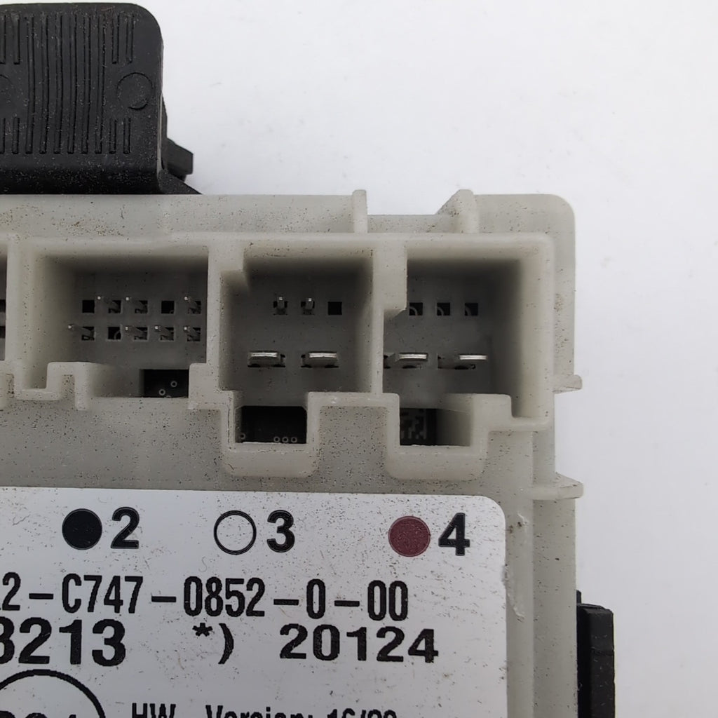 2020- 2023 MERCEDES GLE350 V167 REAR LEFT DOOR CONTROL MODULE OEM A1679008213