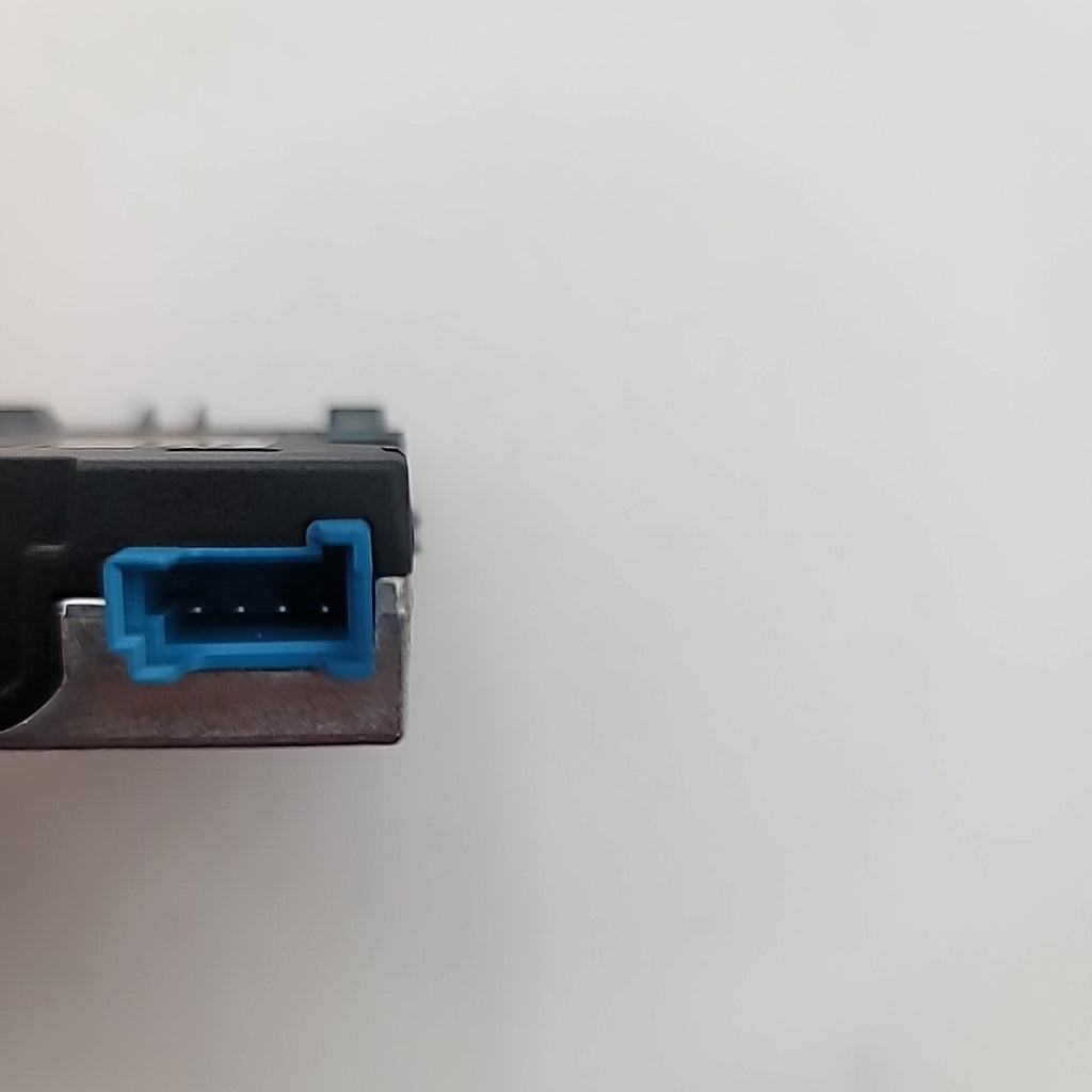 2025 2026 BMW 540i 530i 550e i5 M5 X3 G45 Dual Socket USB Port 5B51C73