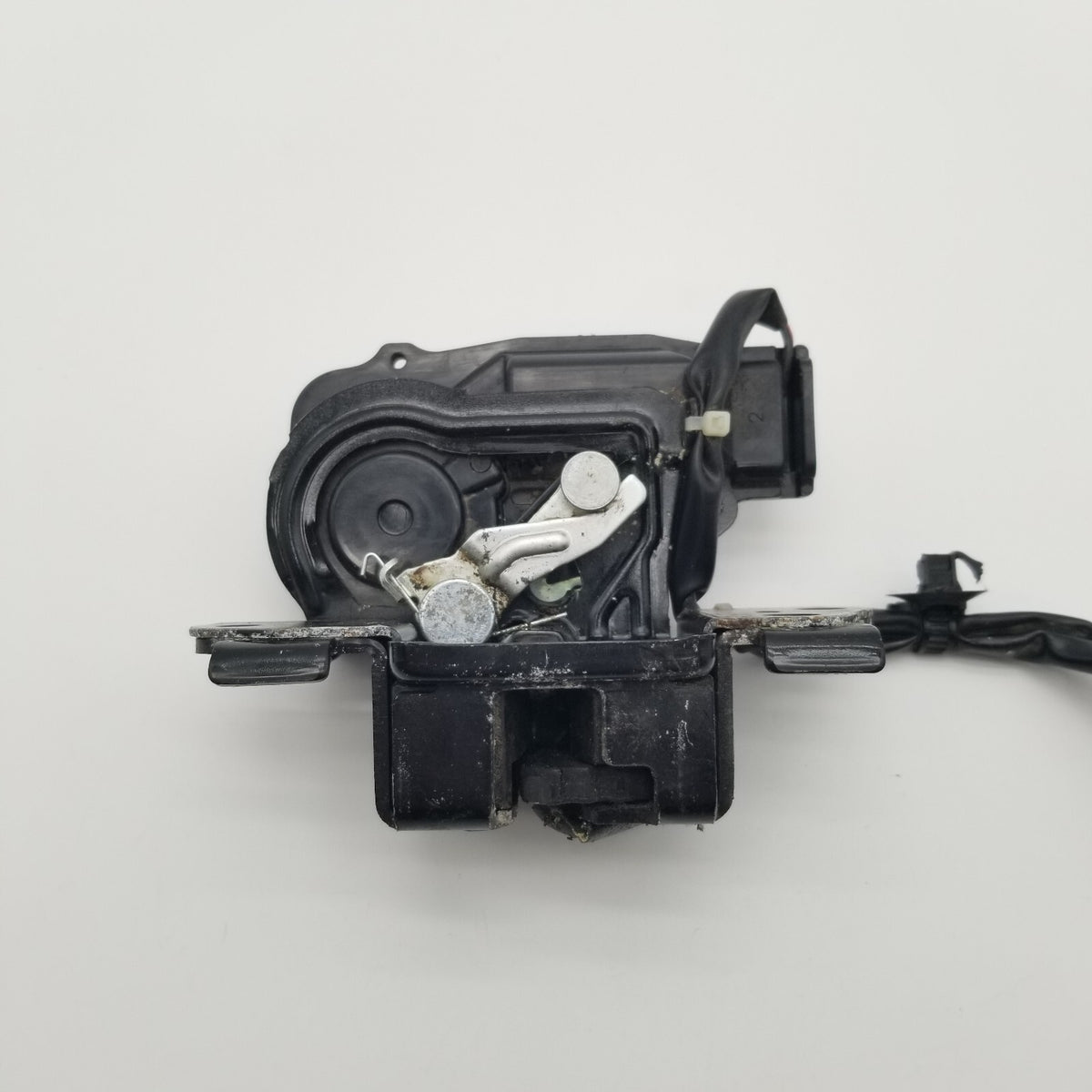 2010- 2015 TOYOTA PRIUS TRUNK LATCH LIFT GATE TAILGATE HATCH LOCK ACTUATOR