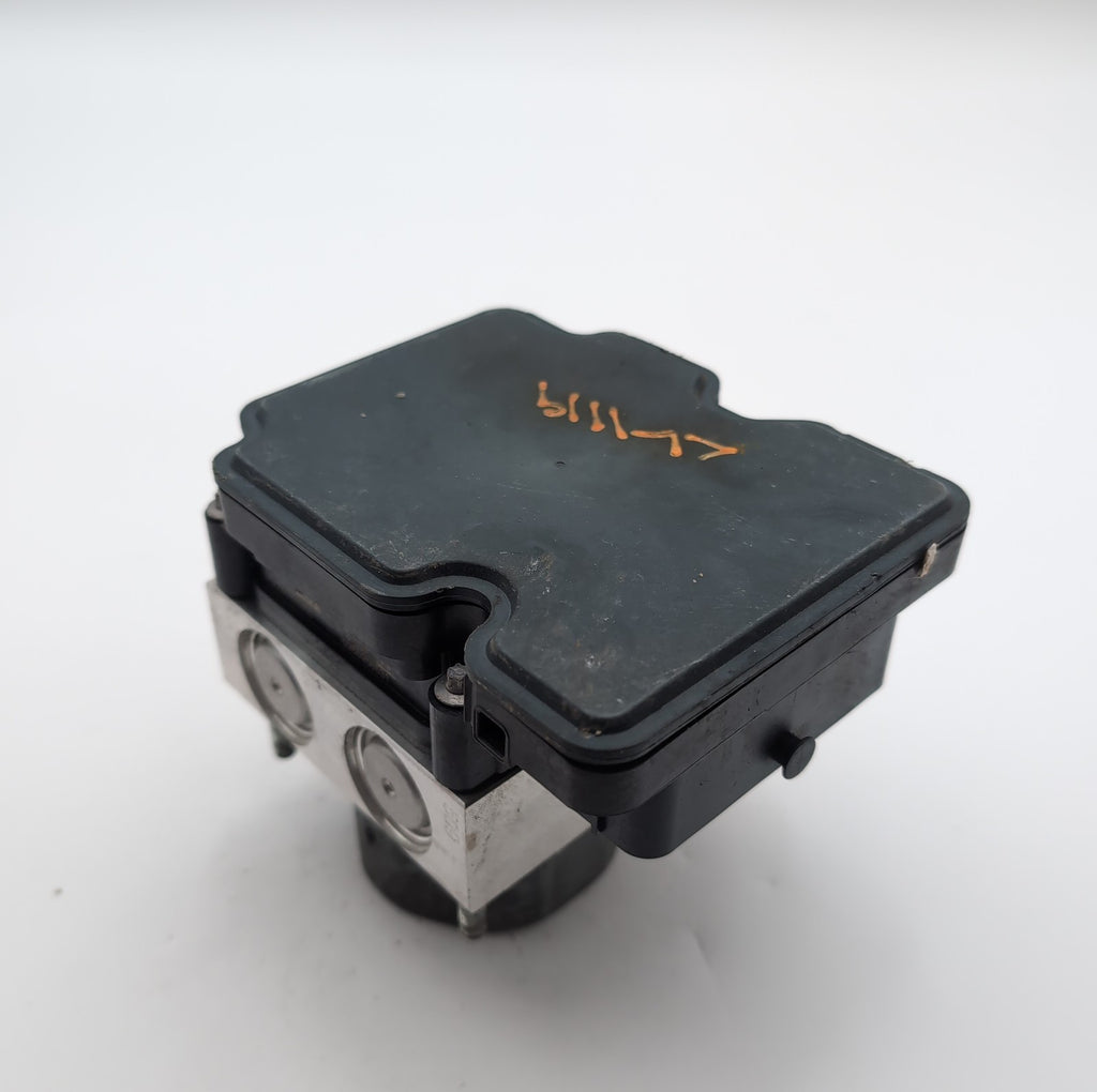 2017 Nissan Rogue 2.5L AWD ABS Anti Lock Brake Pump Control Unit 476606FM7A