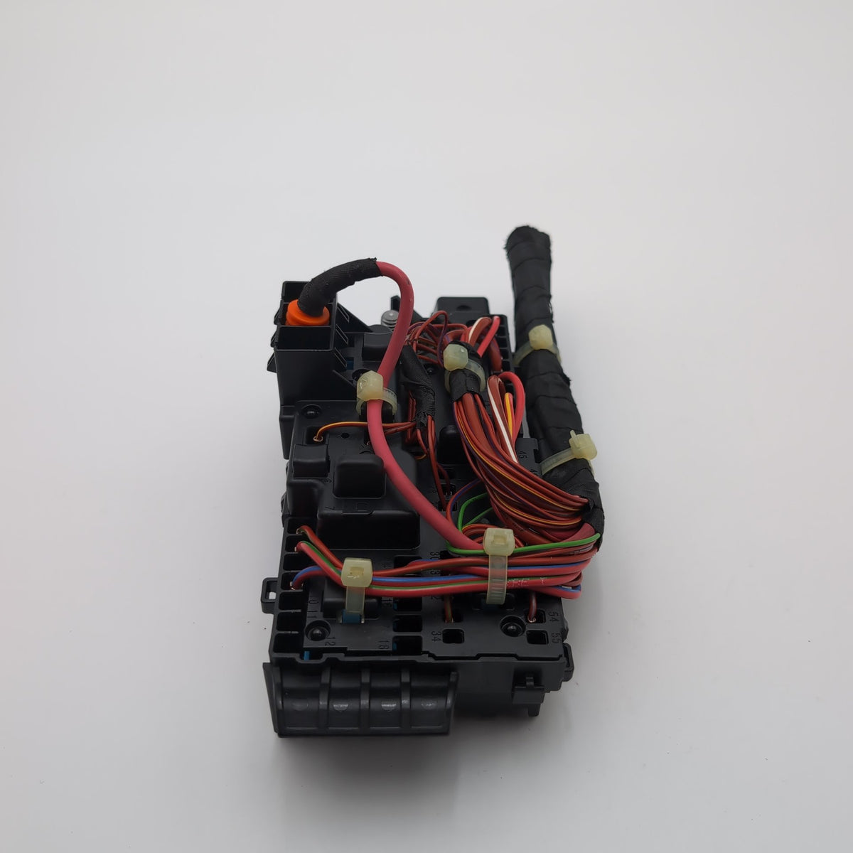 2022 - 2026 BMW 228i F74 X1 X2 iX B+ Positive Power Distribution Fuse Relay Box