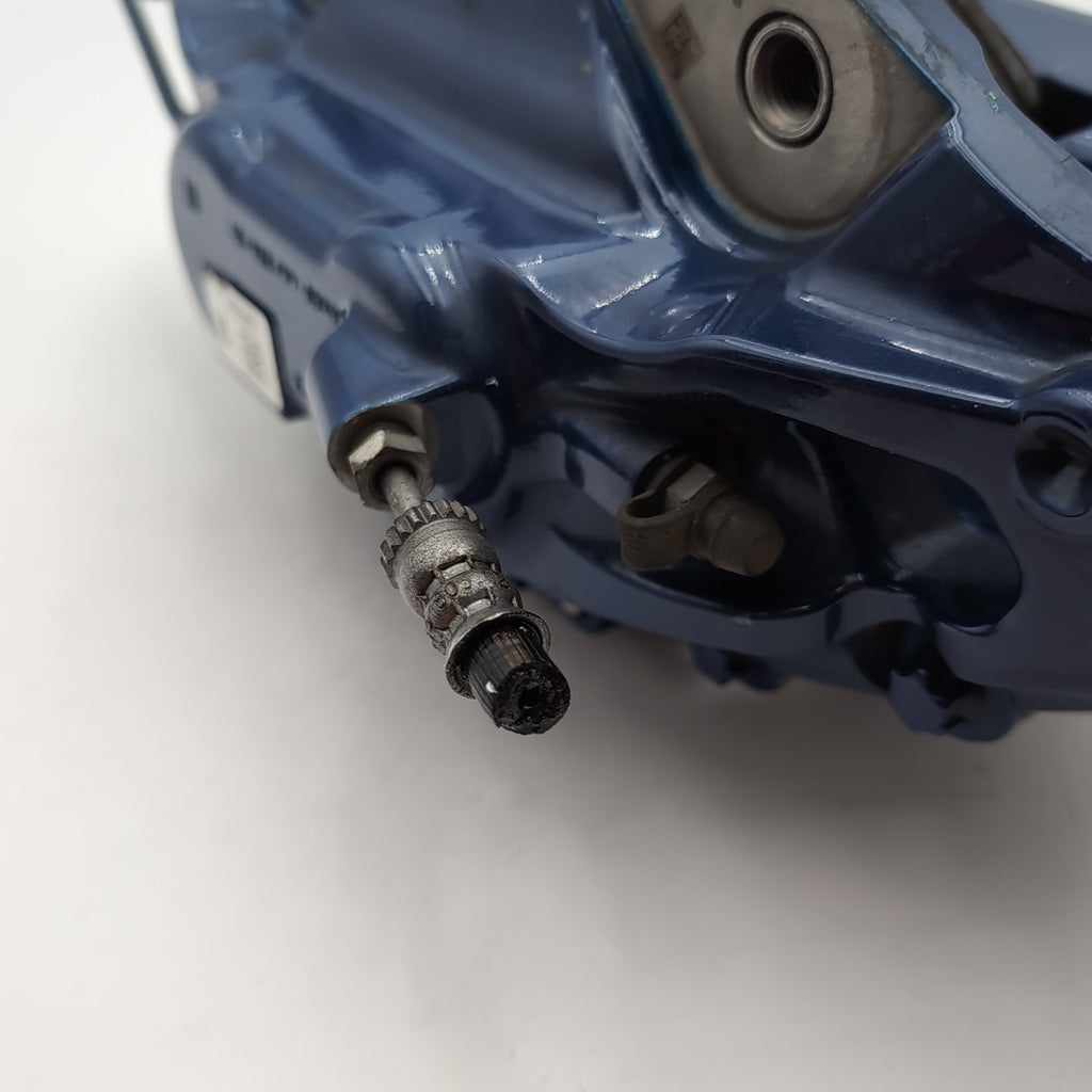 2020 - 2024 BMW 840 850 F92 G16 FRONT RIGHT SIDE BRAKE CALIPER BLUE M SPORT