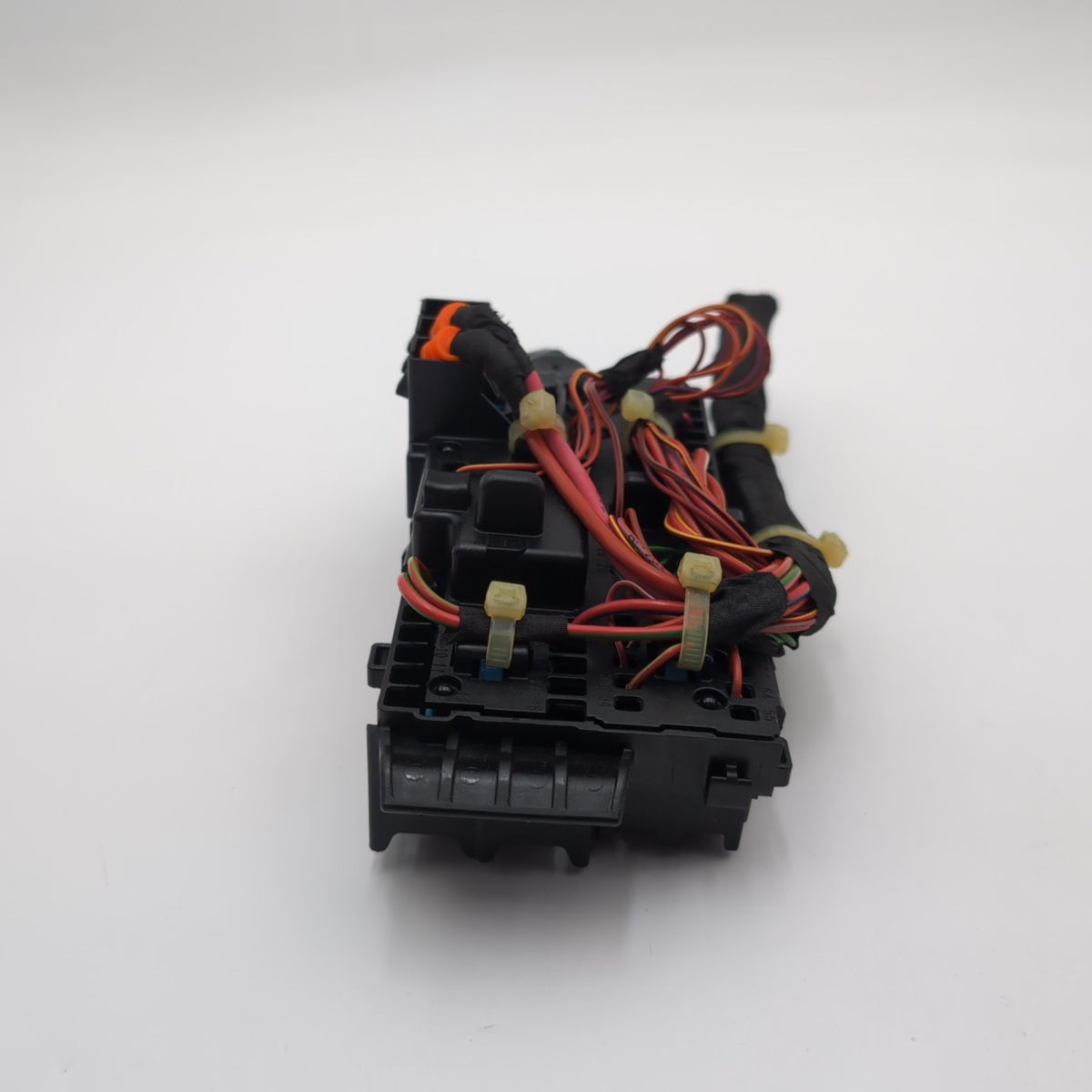 2022 - 2026 BMW 228i F74 X1 X2 iX B+ Positive Power Distribution Fuse Relay Box