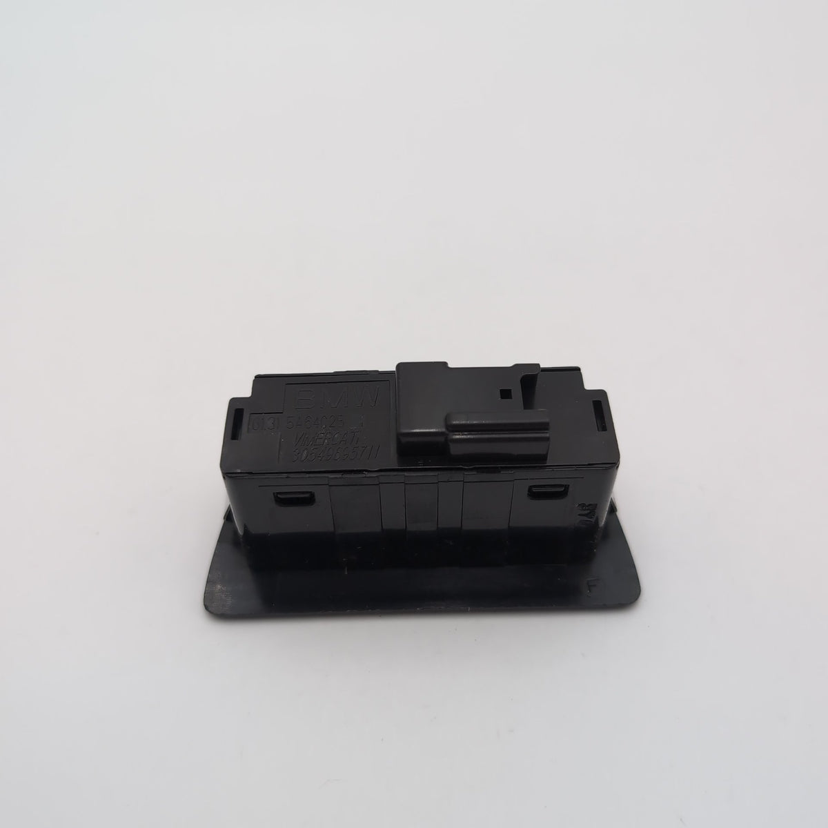 2023 - 2026 BMW G20 G26 XM X3 X5 X6 X7 Rear Trunk Open Close Switch 5A64C25