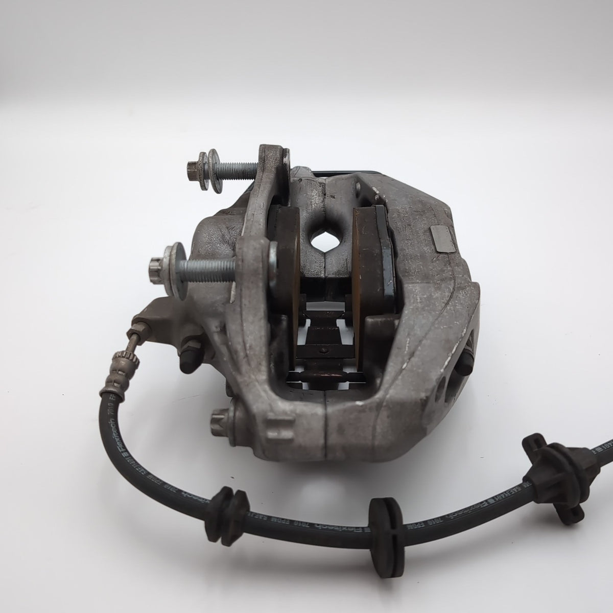 2025 BMW 540ix Front Right Brake Caliper Brembo 6899128
