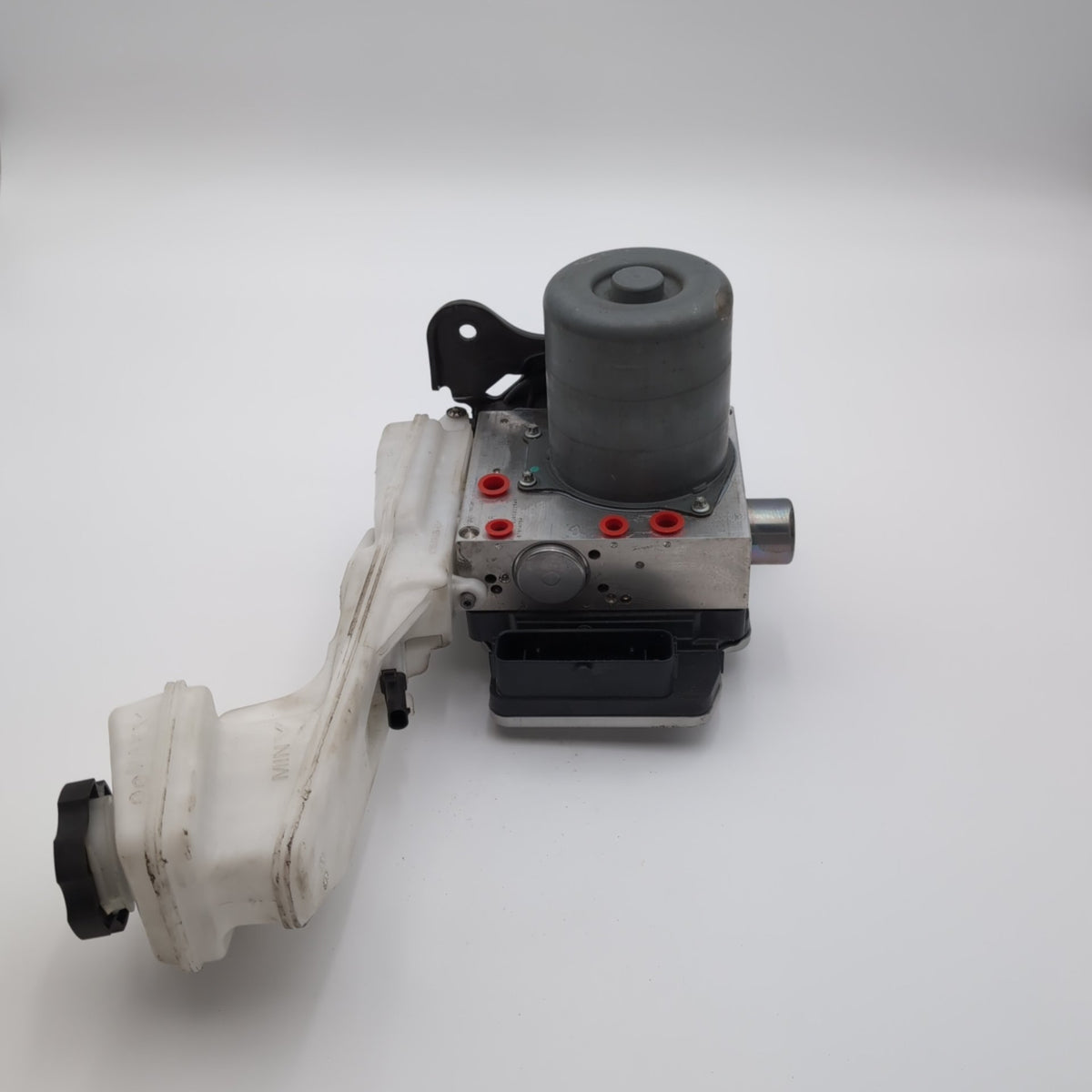 2022 2023 2024 Cadillac 2.0L ABS Master Cylinder Brake Booster 87814754