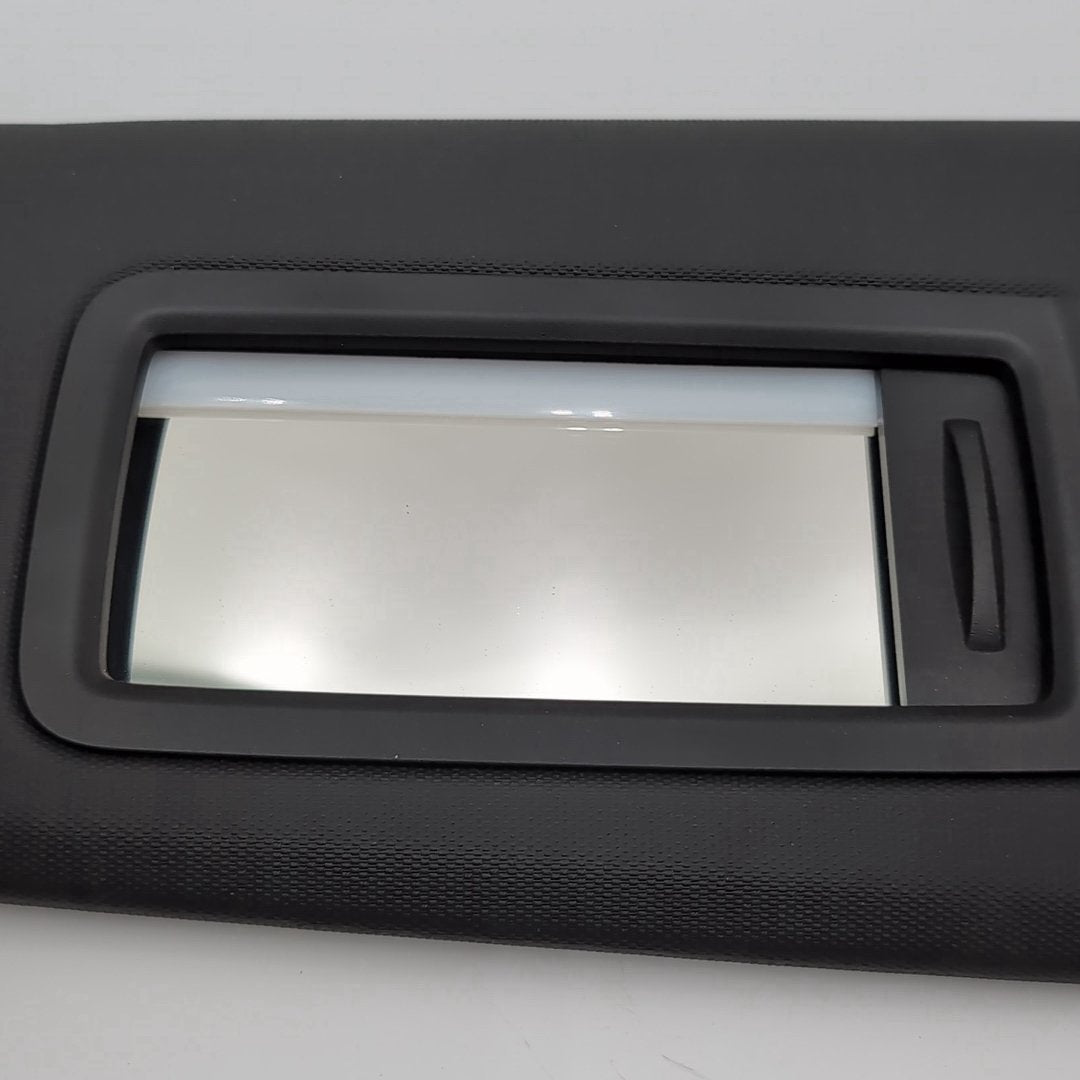 2024 2025 2026 BMW 540i 530i 550e G60 Left Right Sun Visor Set 9501368 9501367
