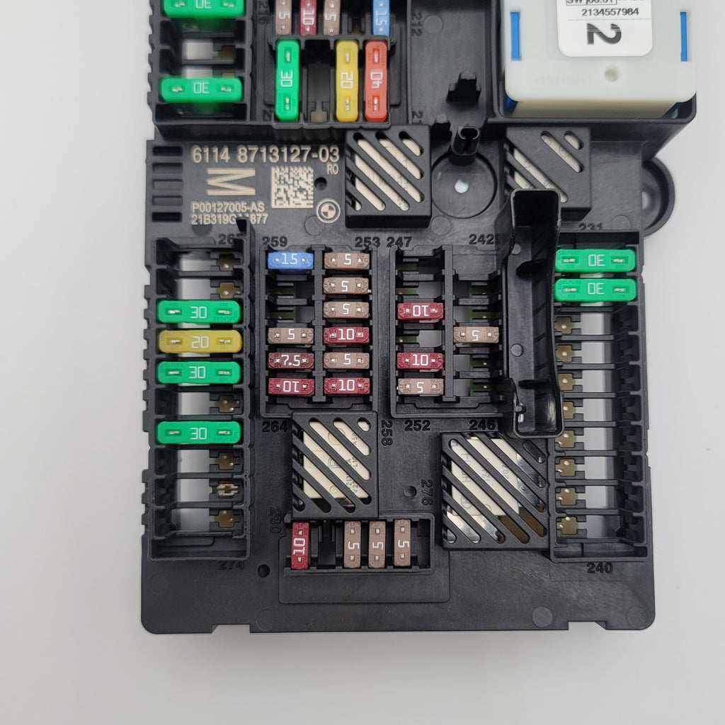 2019 - 2023 BMW M550i G30 G16 Rear Power Distribution Fuse Box 8713127