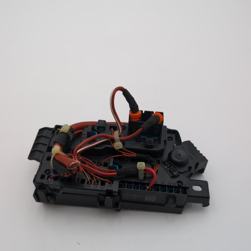 2022 - 2025 BMW X1 X2 iX B+ Positive Power Distribution Fuse Relay Box 8720724