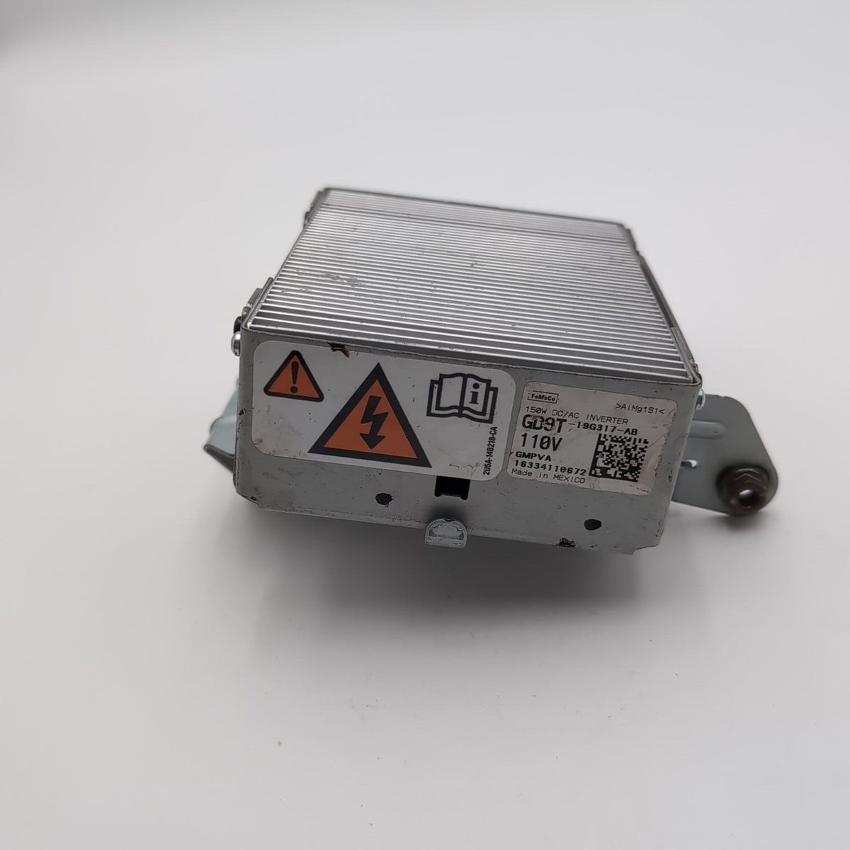 2017- 2020 Lincoln Continental Power Voltage Converter 110V OEM GD9T-19G317-AB