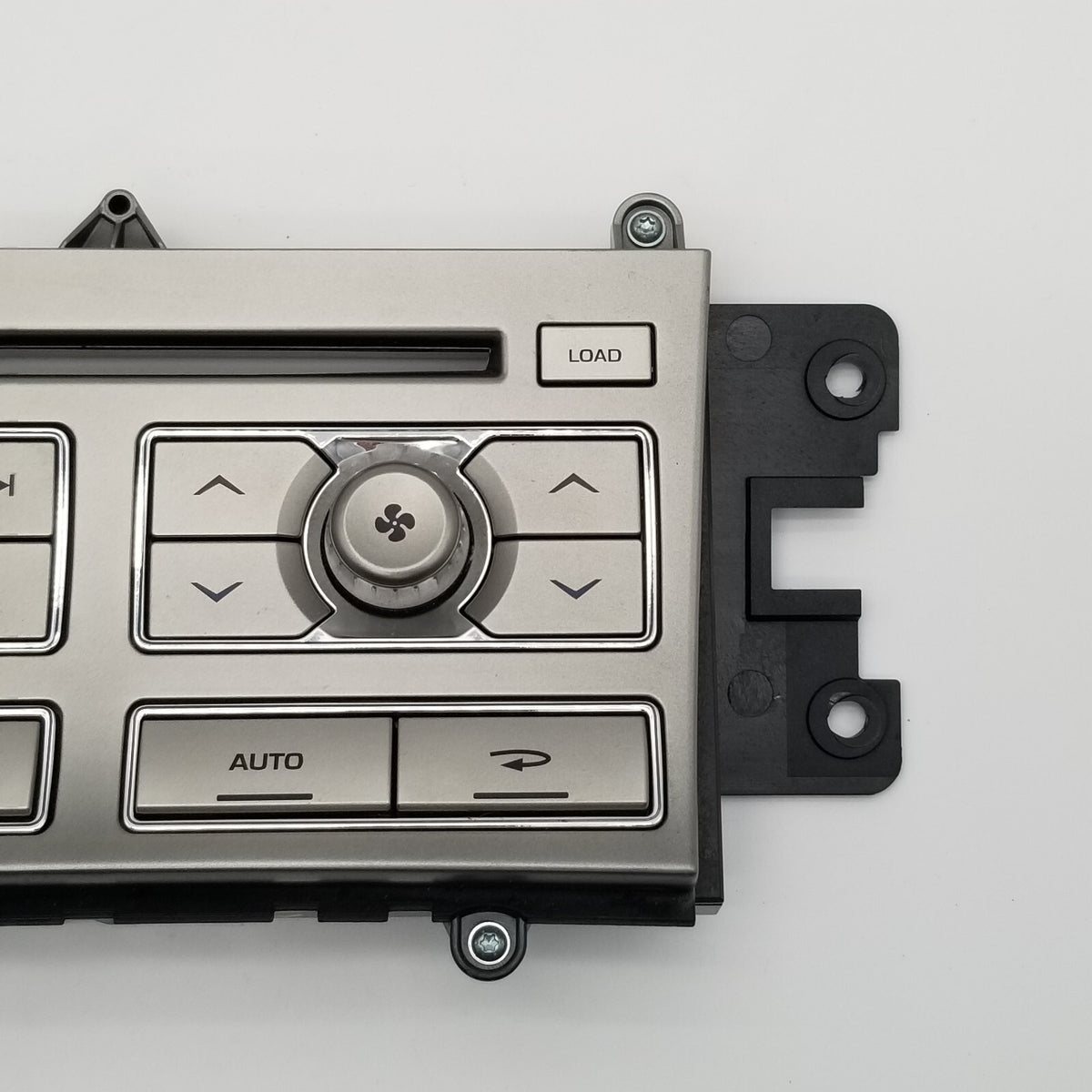 2009 2010 2011 Jaguar XF Sedan Dash Radio CD Player Climate Control 8X2318C858BG