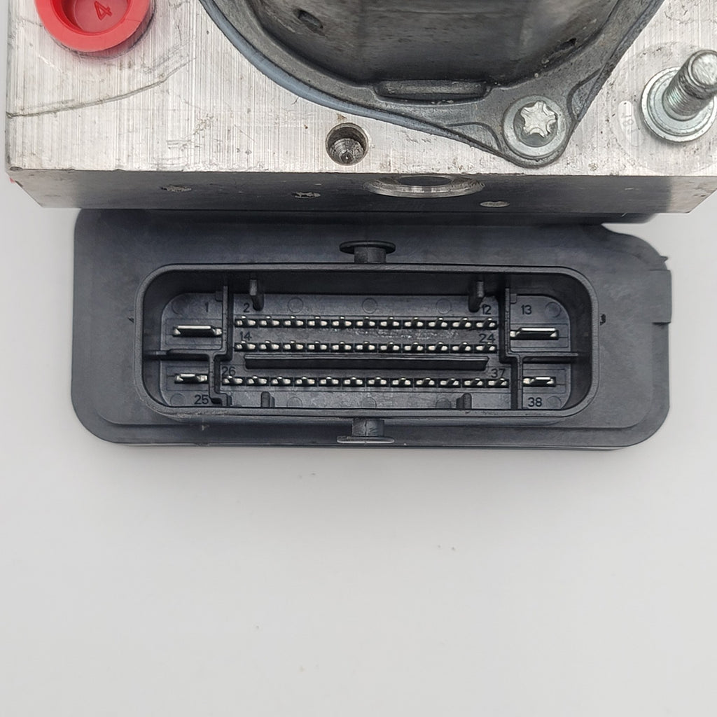 2014 2015 Mercedes-Benz GLA45 ABS Pump Control Unit OEM A1764311612
