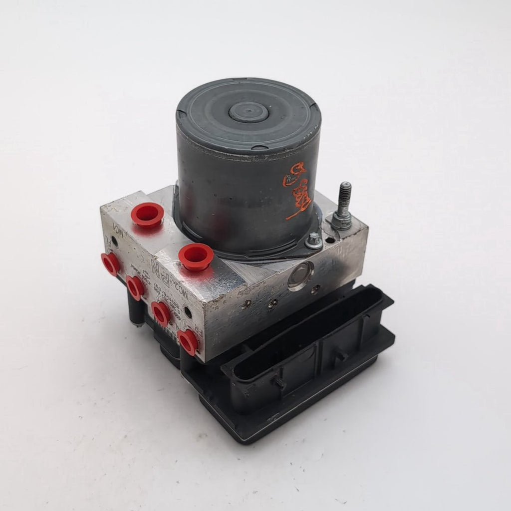 2015 - 2020 Nissan 370z Coupe ABS Anti Lock Brake Pump OEM 476603GM0A